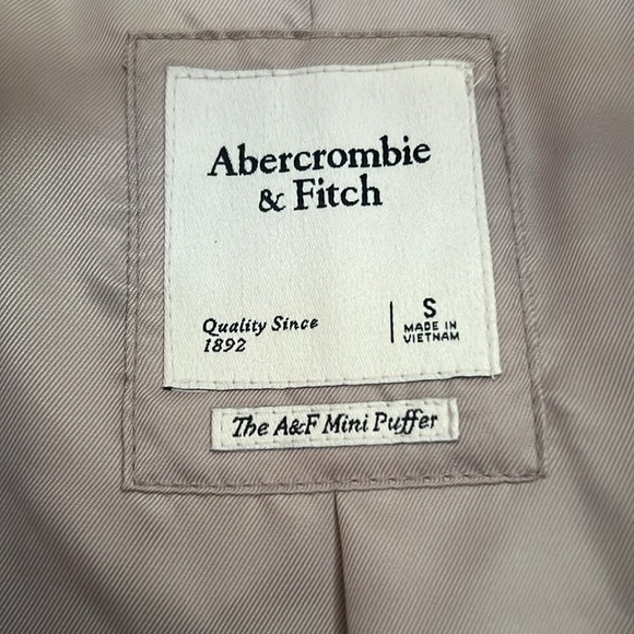 Abercrombie & Fitch Faux Fur Mini Puffer Jacket - Picture 4 of 5